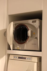 Sterilizimi i instrumenteve në Klinikën AlbDental