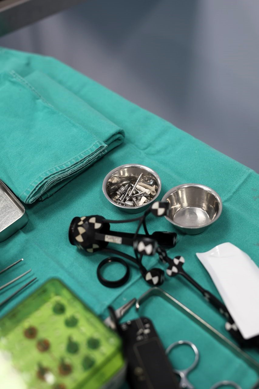 Kirurgji orale dhe implante në Klinikën AlbDental
