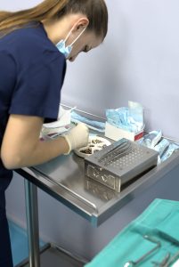Kirurgji orale dhe implante në Klinikën AlbDental