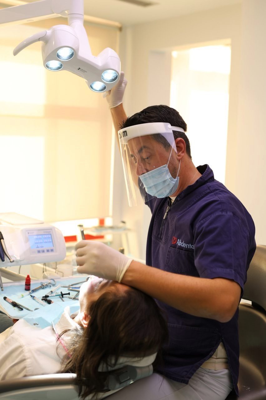 Trajtim dentar në Klinikën AlbDental