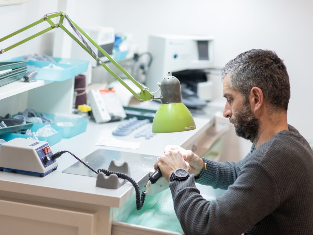 AlbDental AuD-6720 Dental lab at AlbDental Clinic